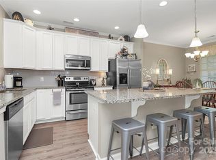 108 Park View Dr, Belmont, NC 28012