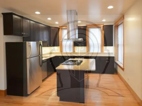 (undisclosed Address), Chicago, IL 60657