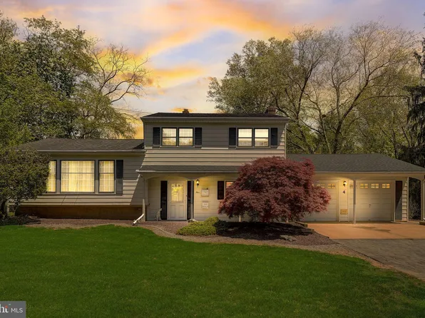 4 Rosetree Ln, Lawrence Township, NJ 08648