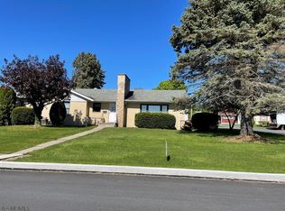 519 N Caroline St, Ebensburg, PA 15931