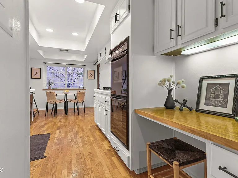 640 S Lake Ave #105 — Photo 11