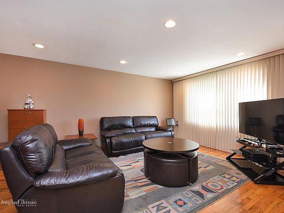 3rd image of 6237 Douglaston Pkwy #18