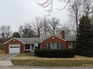 923 McPherson Ave, Alton, IL 62002