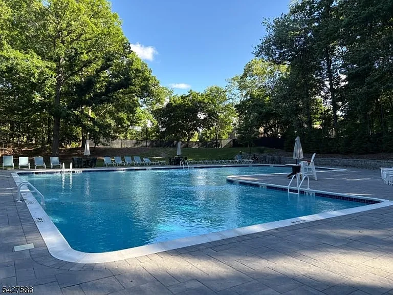 7 Troy Dr #B — Photo 15