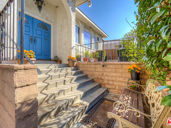 2nd image of 3166 Pasadena Ave