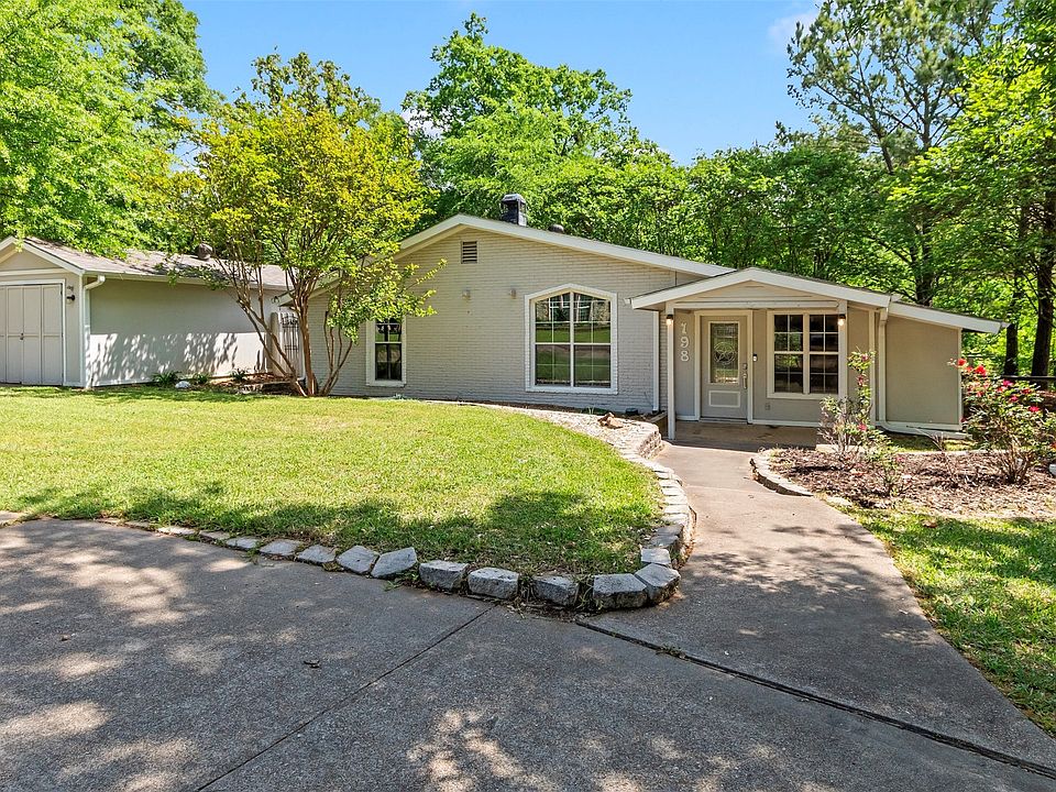 1st image of 198 Lake Dr