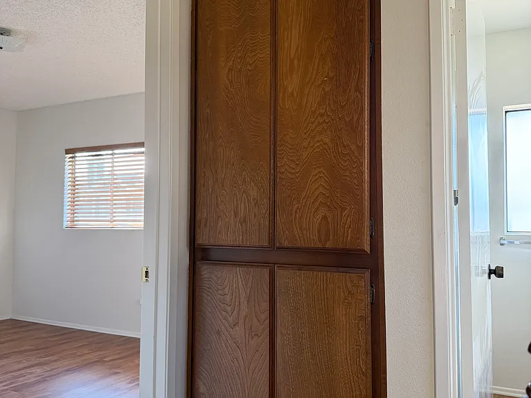 N Sunflower Ave — Photo 9