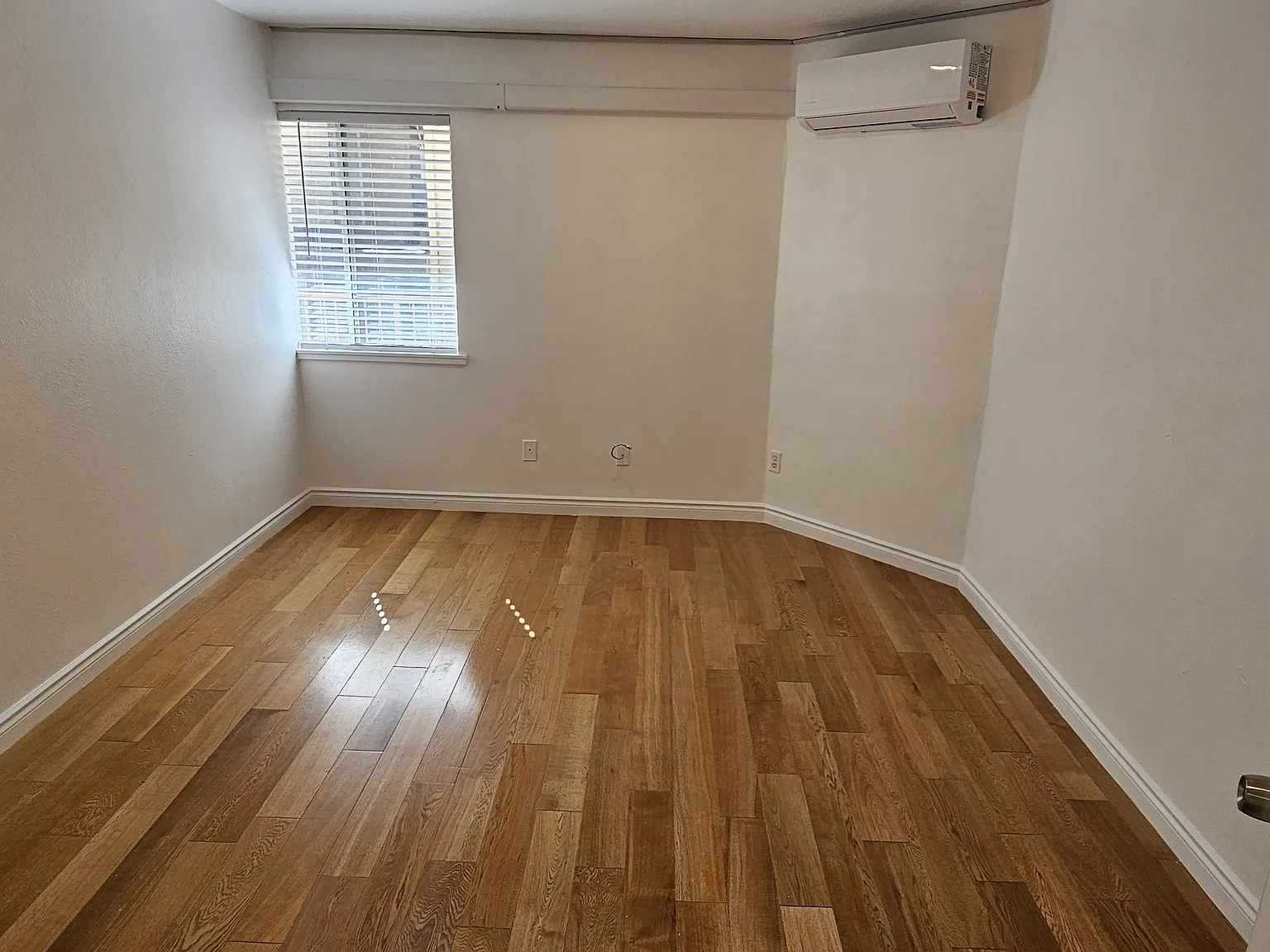 1 bed, 750 sqft, $2,500 — Photo 4