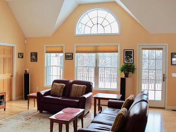 Family room-view back yard