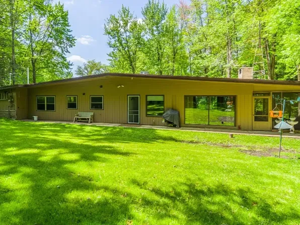 2108 Circle Dr, Wausau, WI 54401