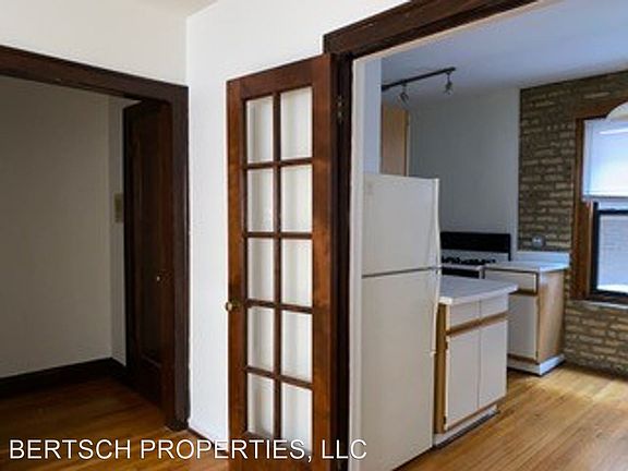5th image of 1232 W Carmen Ave APT 1E