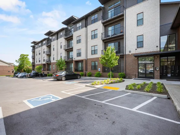 231 Walton Ave #302, Lexington, KY 40502