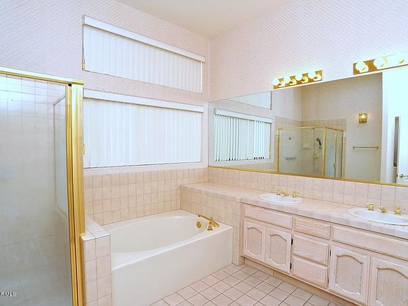 5th image of 10915 N Broadstone Dr