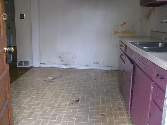 5th image of 1535 Fresno St NW