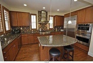 1st image of 421 W Meadow Dr