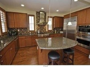 421 W Meadow Dr, Palo Alto, CA 94306