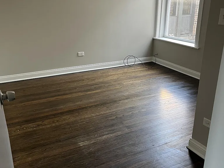 8021-23 S Carpenter St — Photo 14
