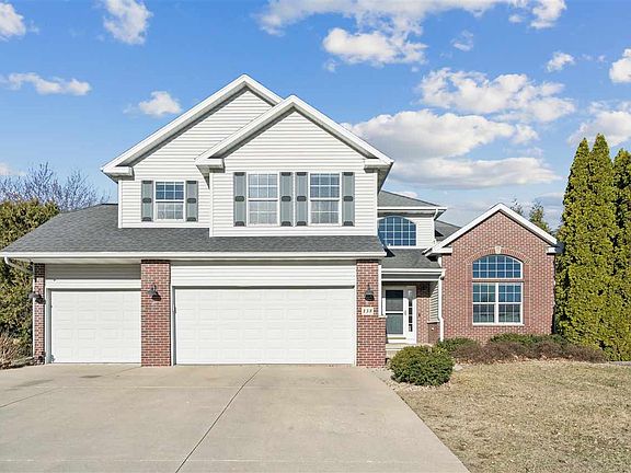 2nd image of 138 Autumn Woods Dr NW