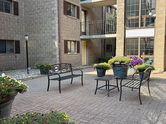 5th image of 181 Loomis Dr APT 138