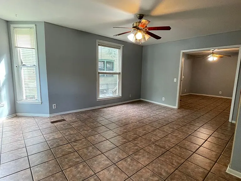 821 Market St — Photo 8