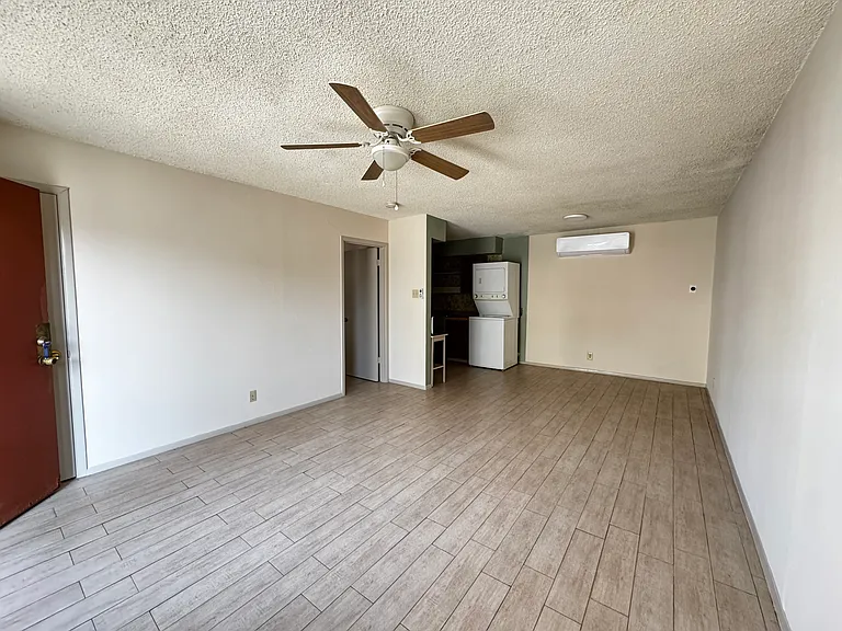 1326 S Saint Marys St #6 — Photo 14