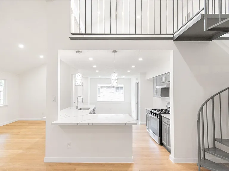 15707 Amapola Dr — Photo 12