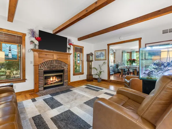 W326S1480 Forest Hills DRIVE, Delafield, WI 53018