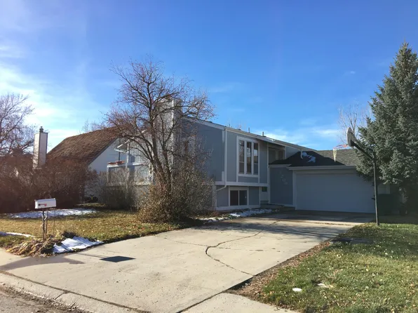 3208 Alberta Dr, Gillette, WY 82718