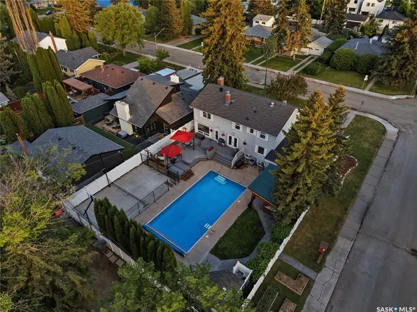 1401 13th STREET E, Saskatoon, SK S7H 0C7