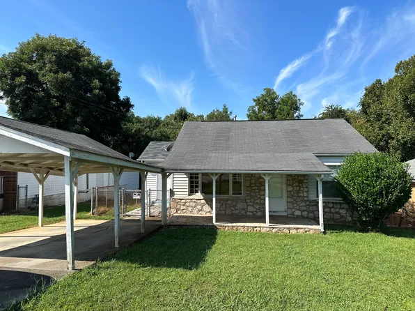 209 Walnut St, Lenoir City, TN 37771