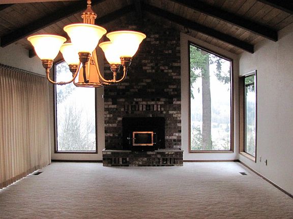 3rd image of 2375 E Lynnwood Dr
