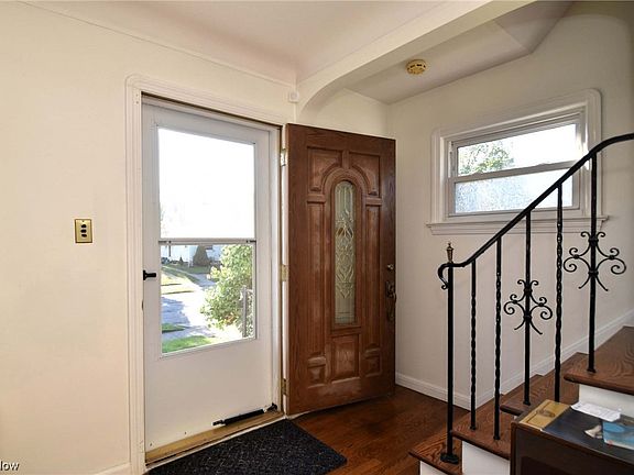 2nd image of 3138 W 139th St