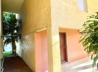 8775 Park Blvd APT 117, Miami, FL 33172