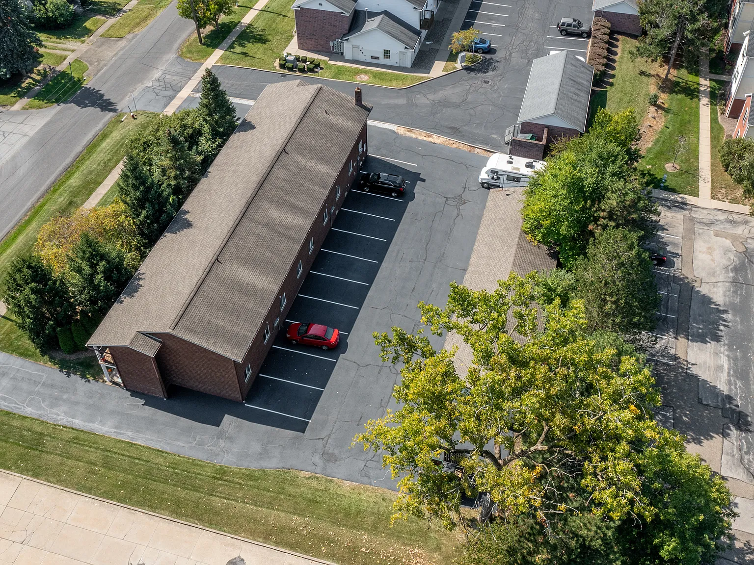 Center in the Falls — Photo 4