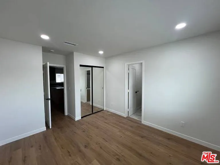 4852 Topanga Canyon Blvd — Photo 15