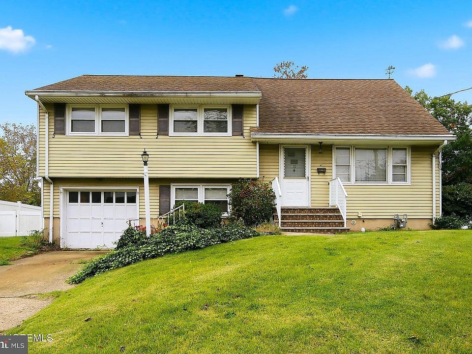 1st image of 10 Carol Ct