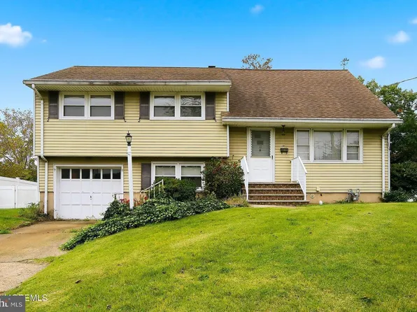 10 Carol Ct, Somerset, NJ 08873