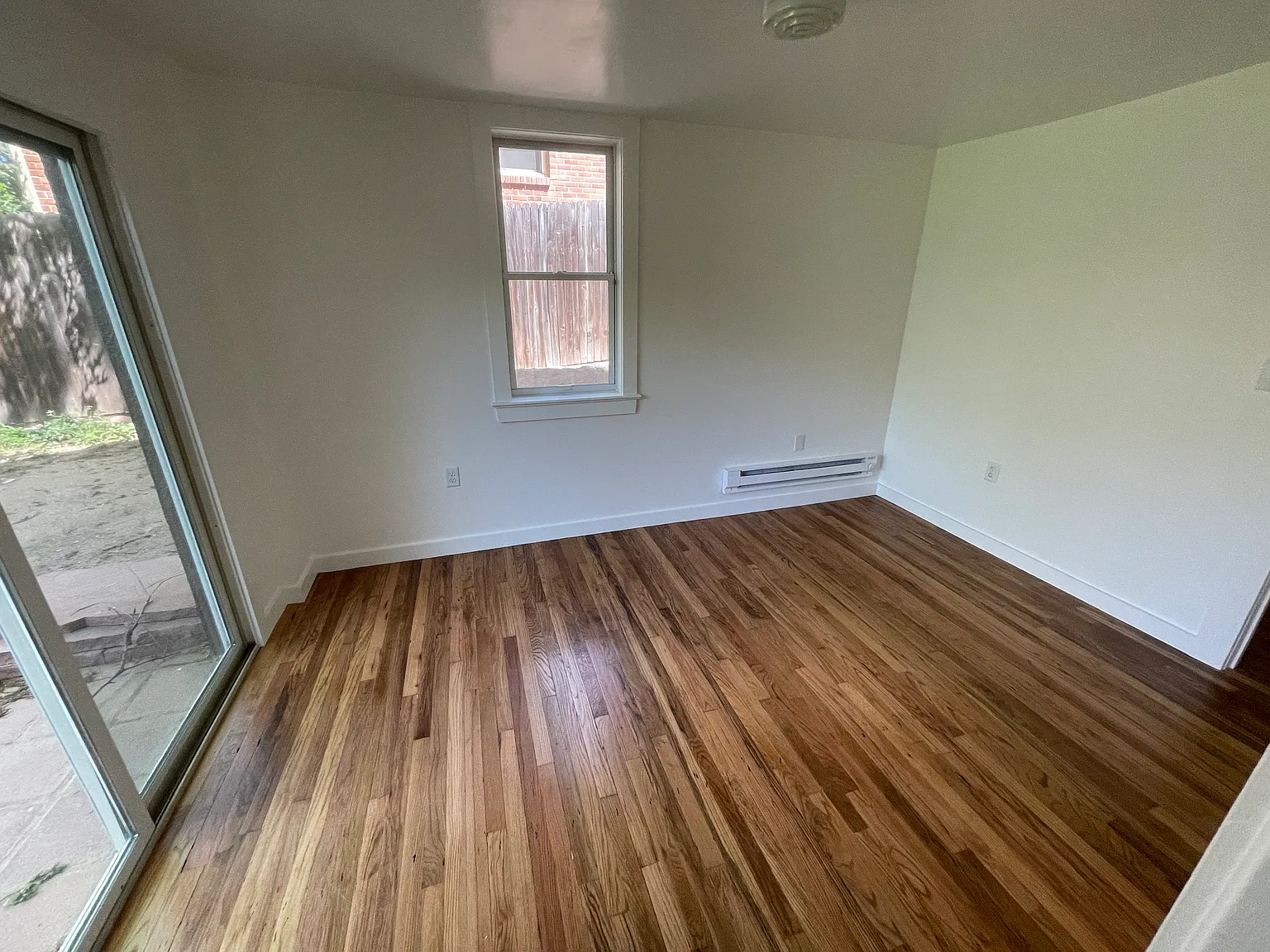 2 bed, 390 sqft, $3,200 — Photo 4