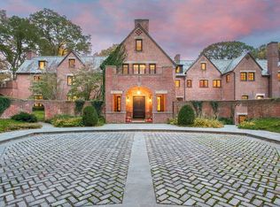 53 Bacon Rd, Old Westbury, NY 11568