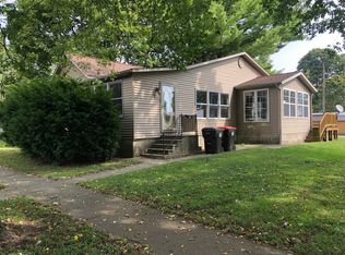 510 N William St, Farmer City, IL 61842