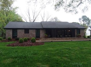 735 Lansdowne Rd, Charlotte, NC 28270