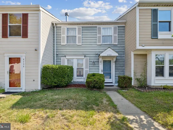 4732 Hedrick Ln, Woodbridge, VA 22193