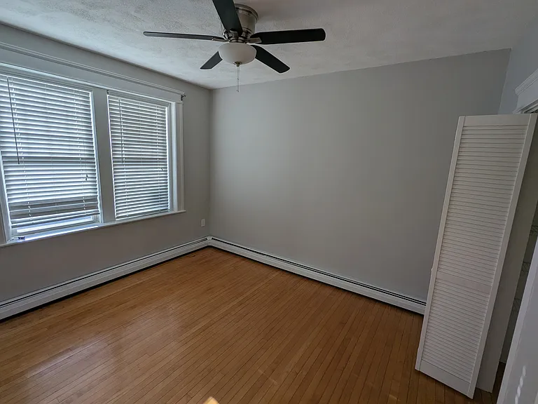 27 Irving St #2 — Photo 6