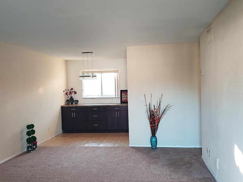 1st image of 240 NE 38th St APT 2