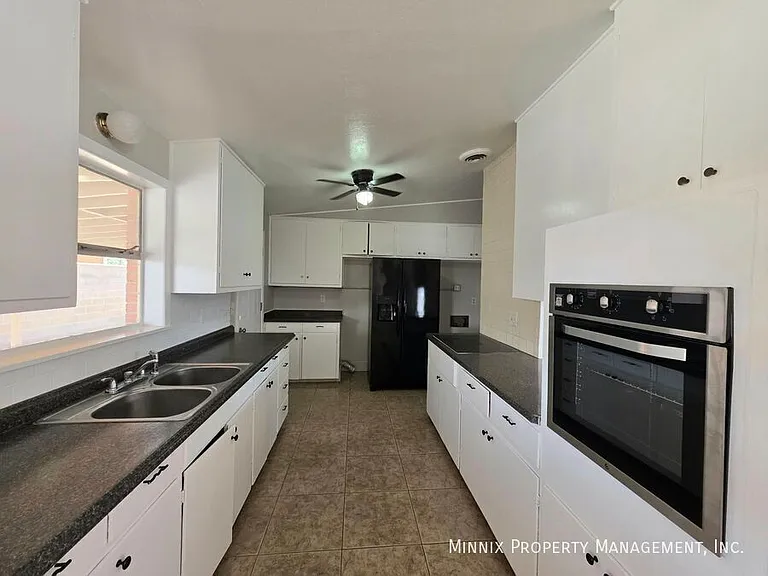 3202 W Illinois Ave — Photo 7