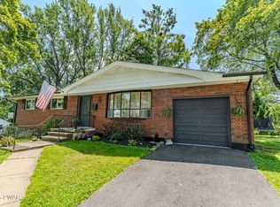 102 Yale Blvd, Clarks Summit, PA 18411