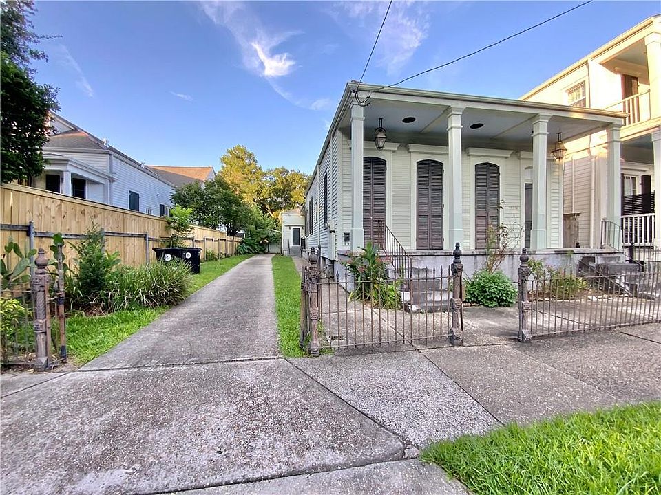 1st image of 1131 Delachaise St