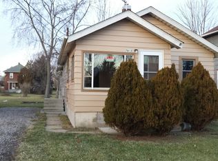 7915 1st St, Masury, OH 44438