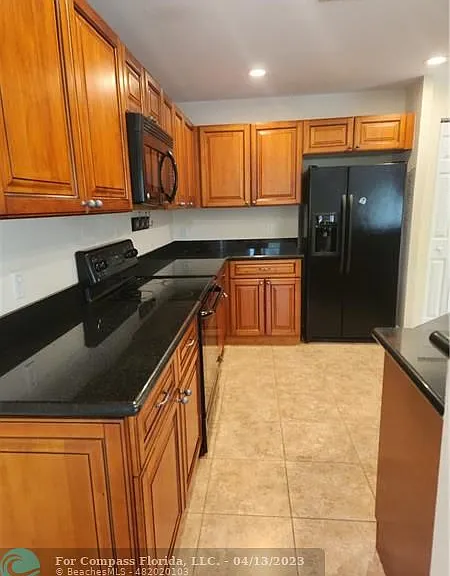 6094 Live Oak Ct #A — Photo 26