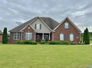 66 Huntscliff Dr, Trinity, AL 35673